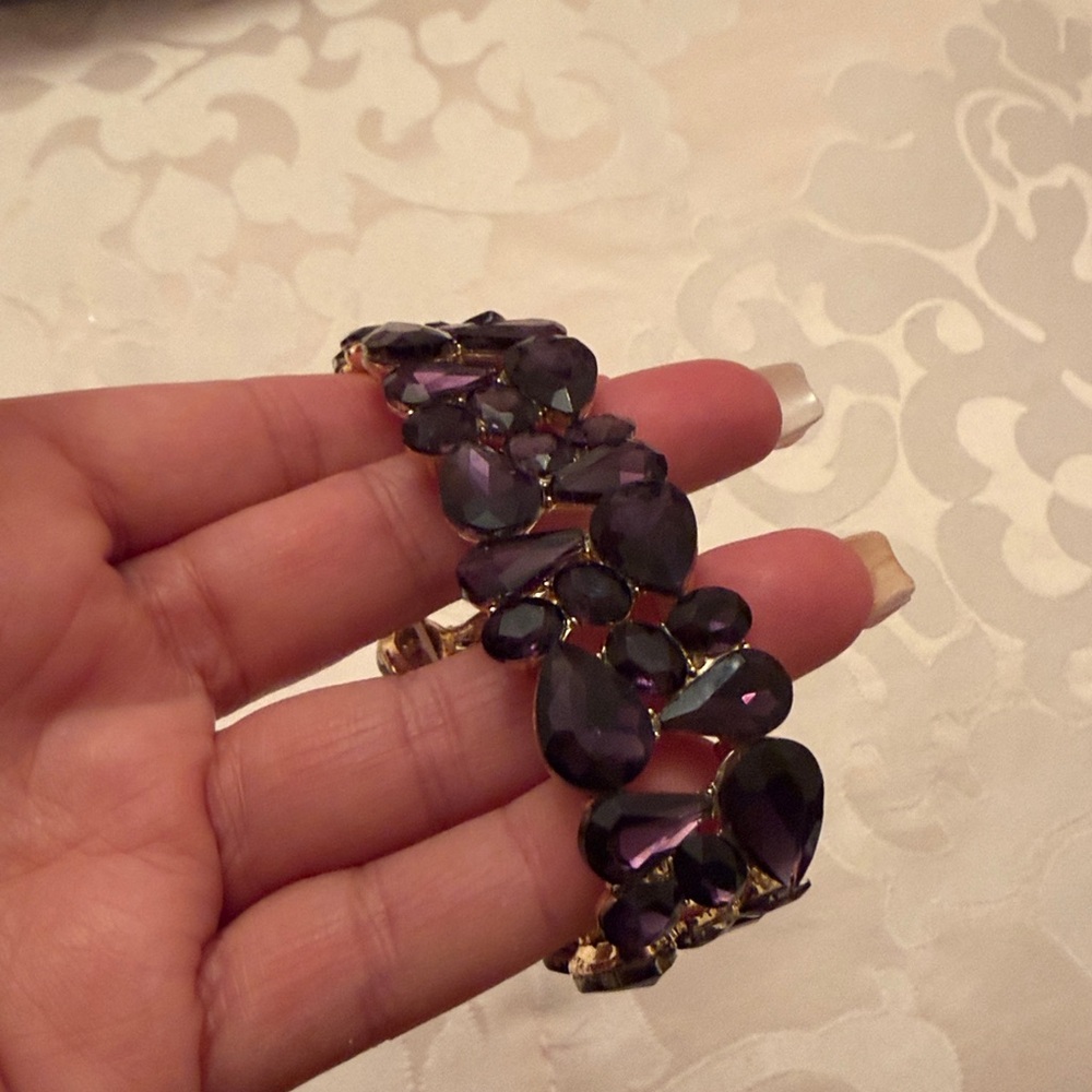Macy's Ladies, Stretch, Gold and Purple Gemstone Bracelet. NEW - Picture 5 of 7